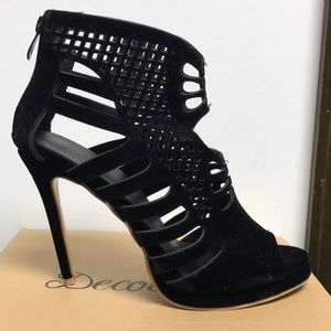 DecoStain suede stilettos.